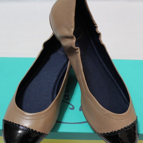 Jack Rogers Shoes - JACK ROGERS BREE ROSE CRM/BLK CAP TOE BALLET FLATS